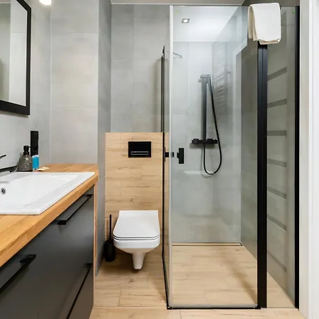 Kopcinskiego Deluxe By Bookinghost Apartamento